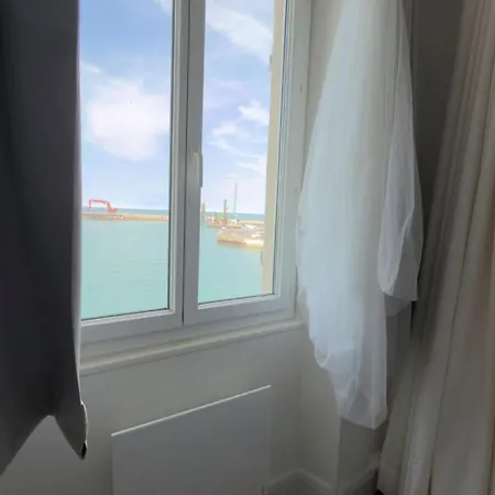 Avant I Port-en-bessin I Sea View